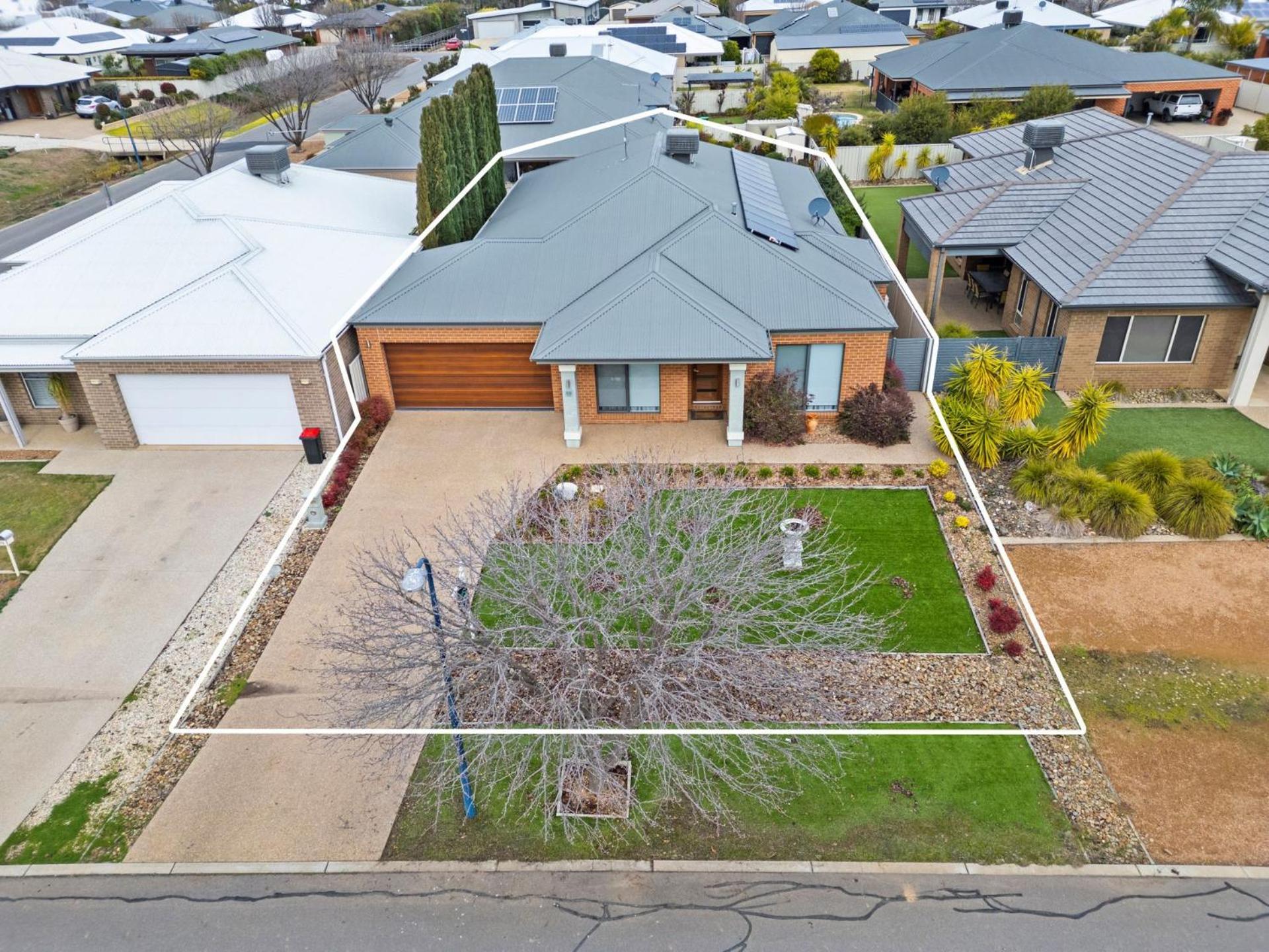 The Anchorage Villa Yarrawonga Exterior photo